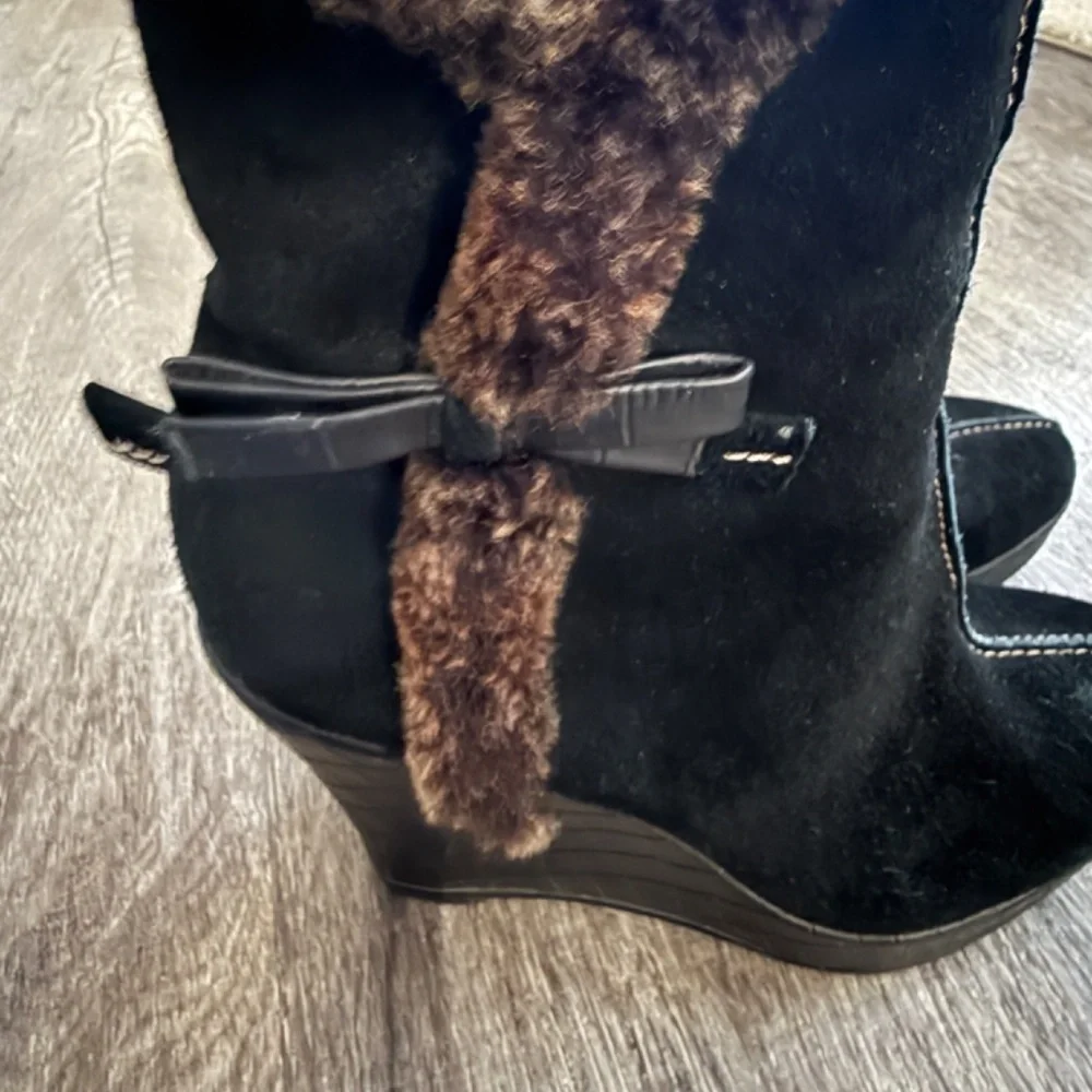 ANTEBI Cold Weather Suede Wedge Bootie 8